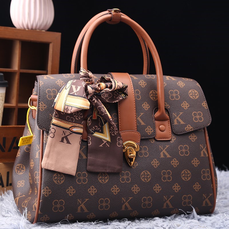 Light luxury brand women's bag - đánh giá và giá Luxury Bags Big
