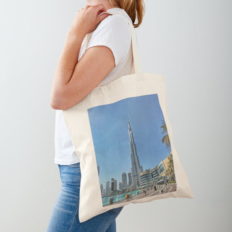 Dubai, Burj khalifa photograph - đánh giá và giá Luxury Bags In Dubai